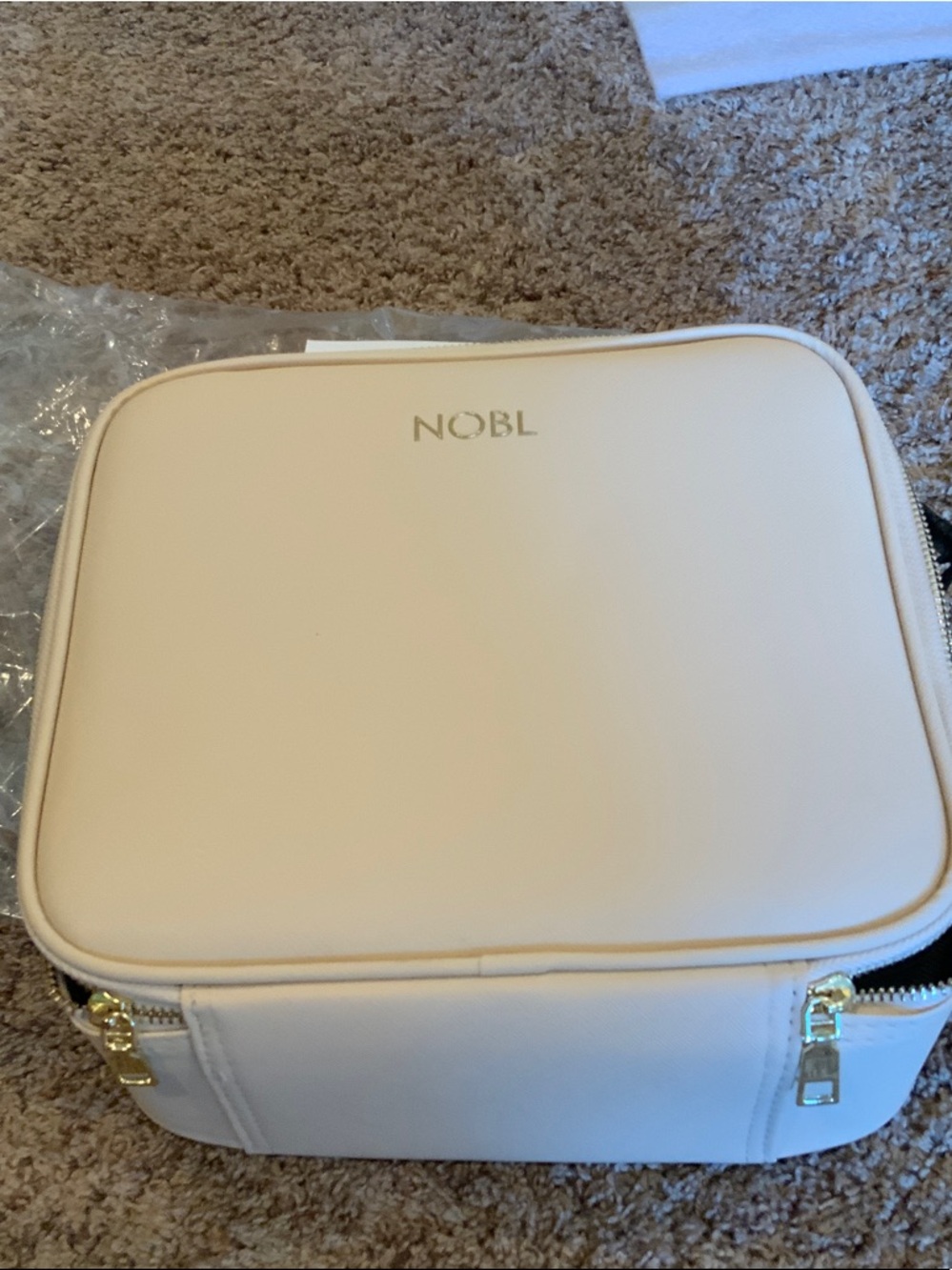 Brand new  NOBL LED Travel makeup case